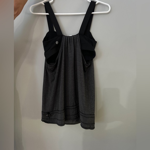 Lululemon tank with built in bra - Picture 3 of 4